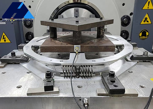 آخرین اخبار شرکت در مورد شيان هوان مايکروويو شرکت محدود گواهينامه ثبت اختراعات محصولات جدا کننده لرزش جديد را به دست آورد